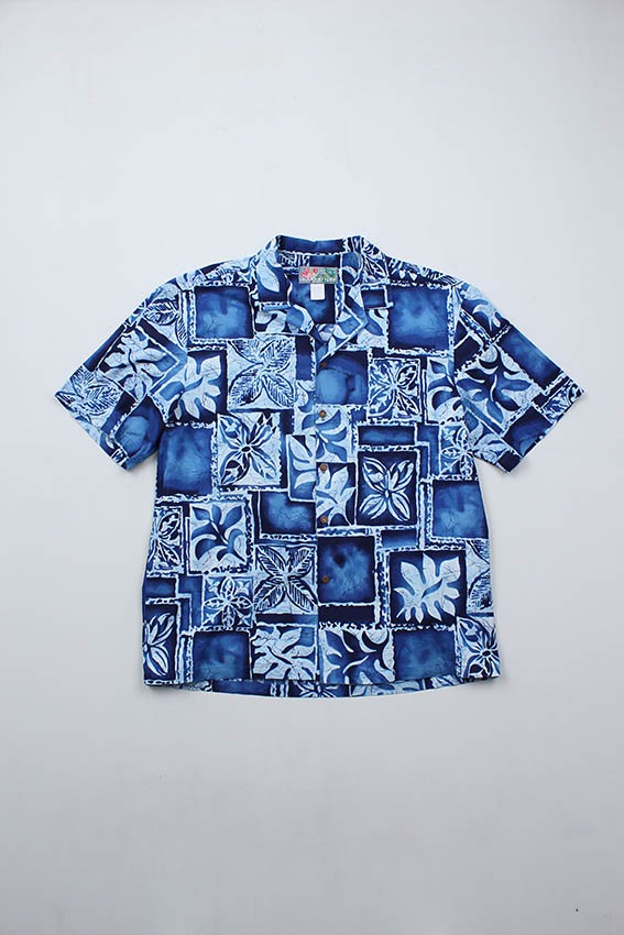 Vintage &#039; ISLAND STYLES &#039; Hawaiian Shirts (L)