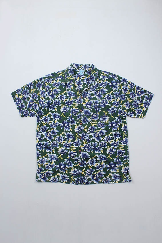 Vintage &#039; IN BLUE surf wear &#039; Hawaiian Shirts (L)