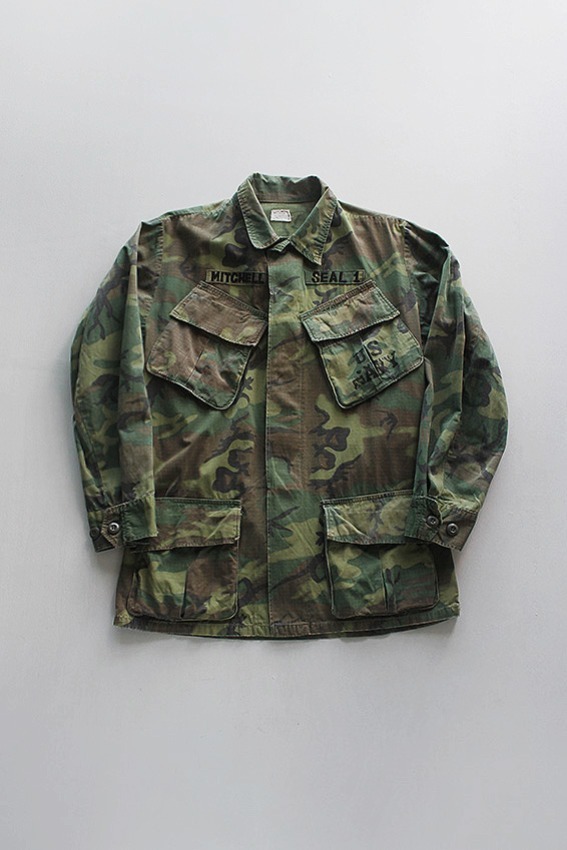 60&#039;s US NAVY SEAL Patched ERDL Jungle Fatigue Jacket (S-R)